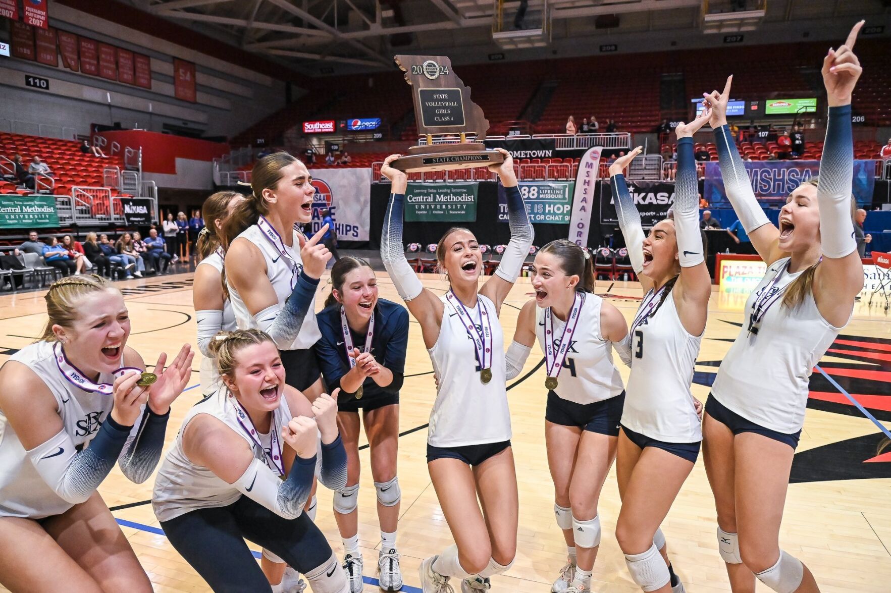 11/7/24 - Girls Volleyball - C4 Champ - St Piux X vs Jefferson City